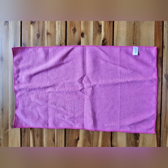 Clever Yoga - Yoga Mat and Hand Towel  Color Bright Pink - Picture 10 of 14